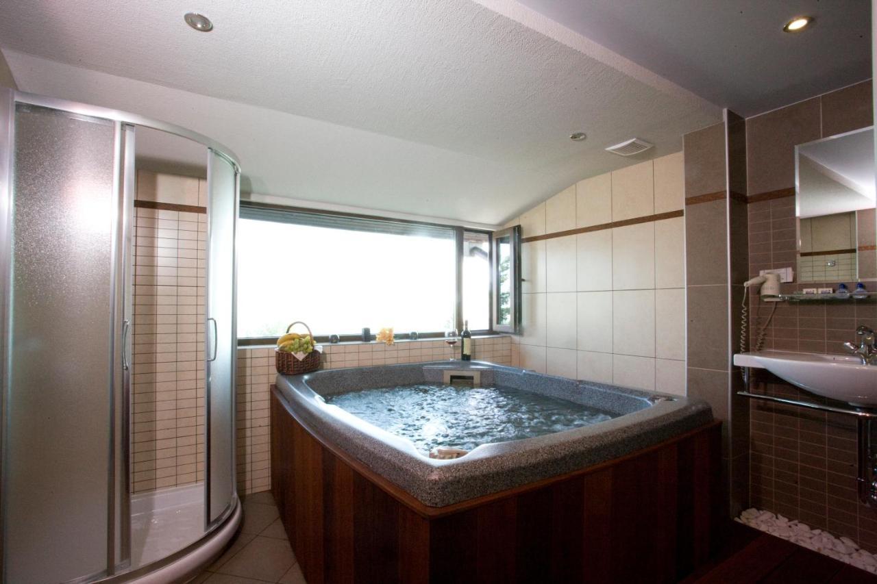 Edi Hotel Sofia Buitenkant foto